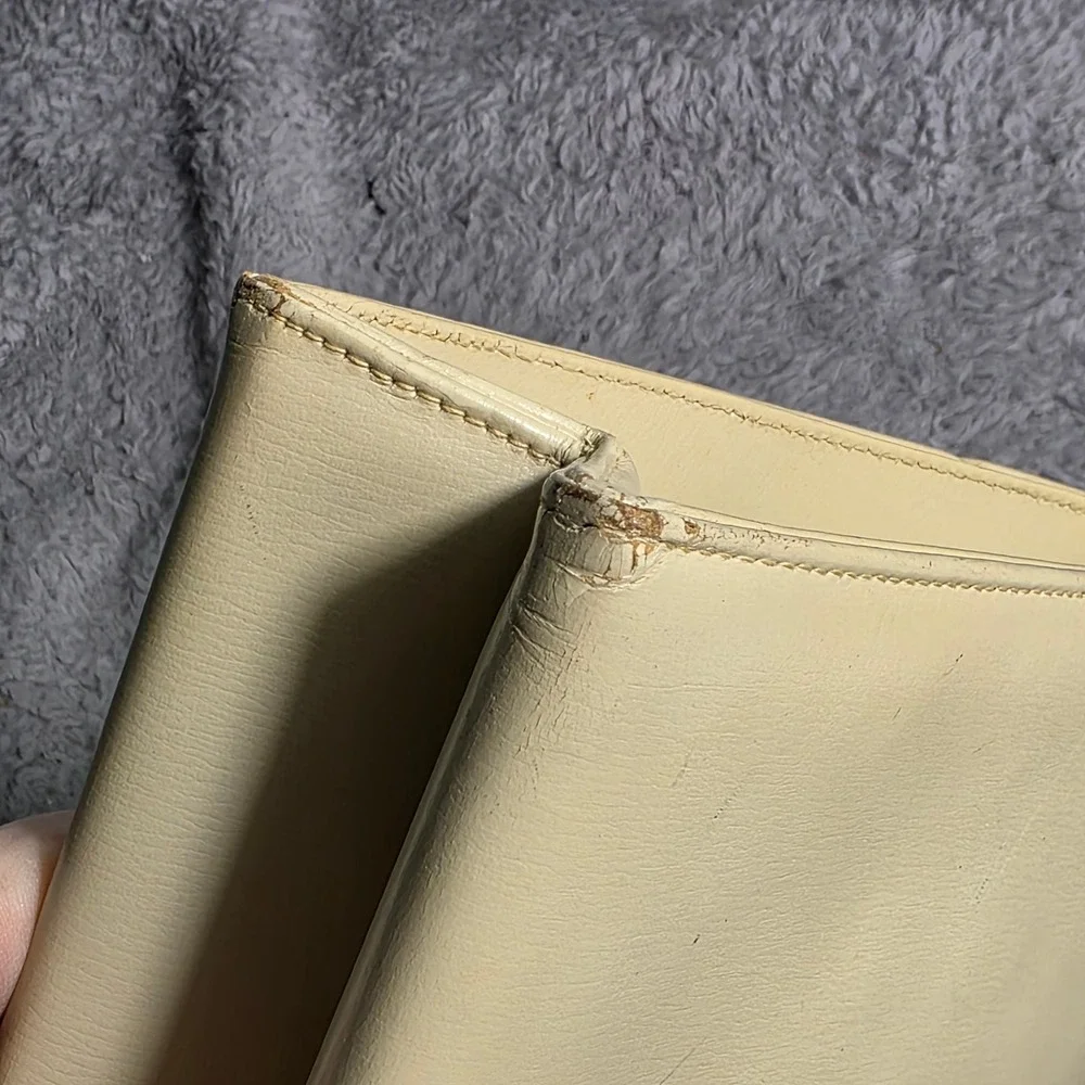 Triangle New York‎ Vintage MCM Handbag Leather Lined Cream Gold Kiss Lock